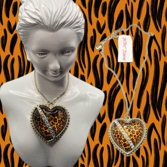 Betsey Johnson Animal Print Crystal Accent Puffed Heart Gold Pendant Necklace - Picture 2 of 5